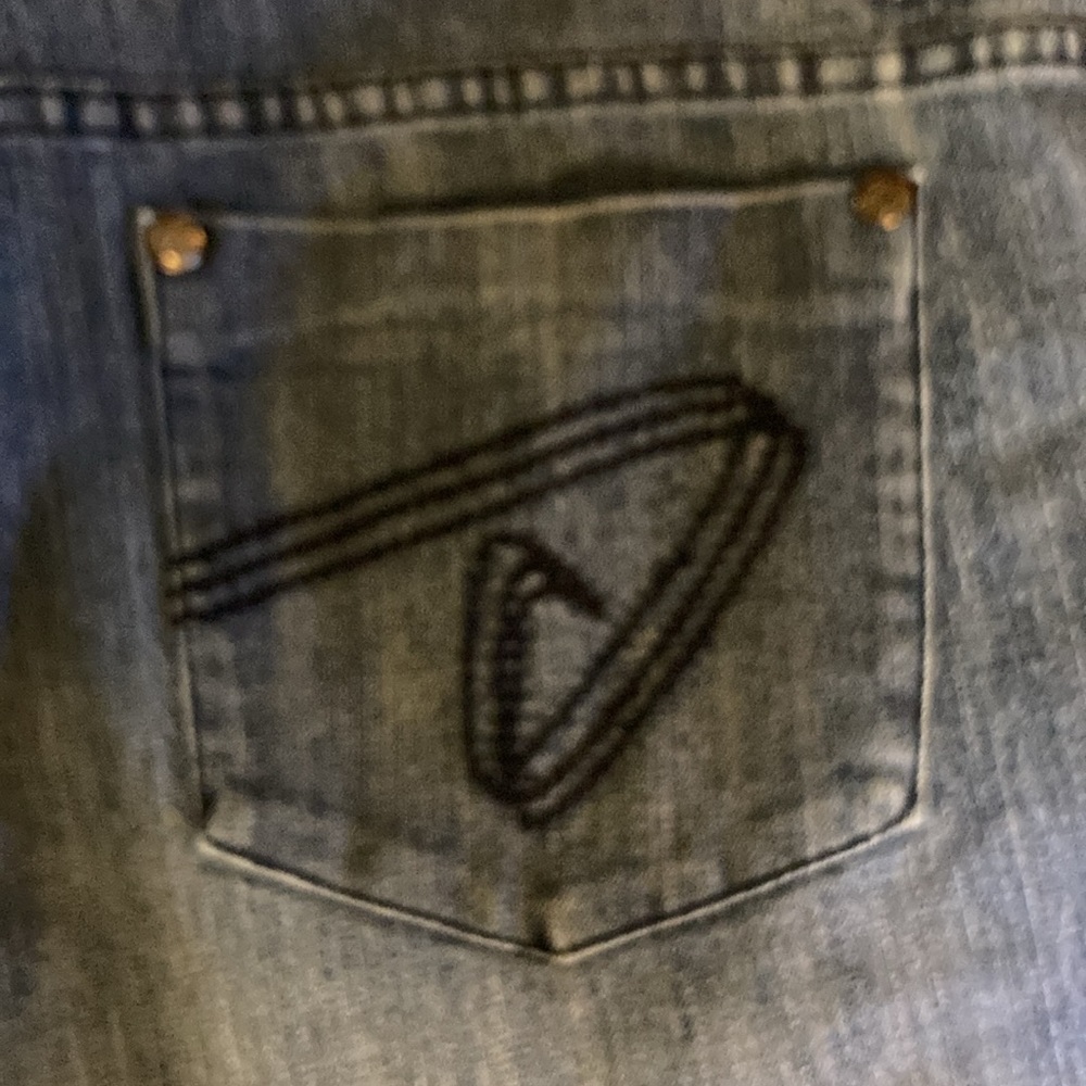 Shorts - Picture 10 of 13